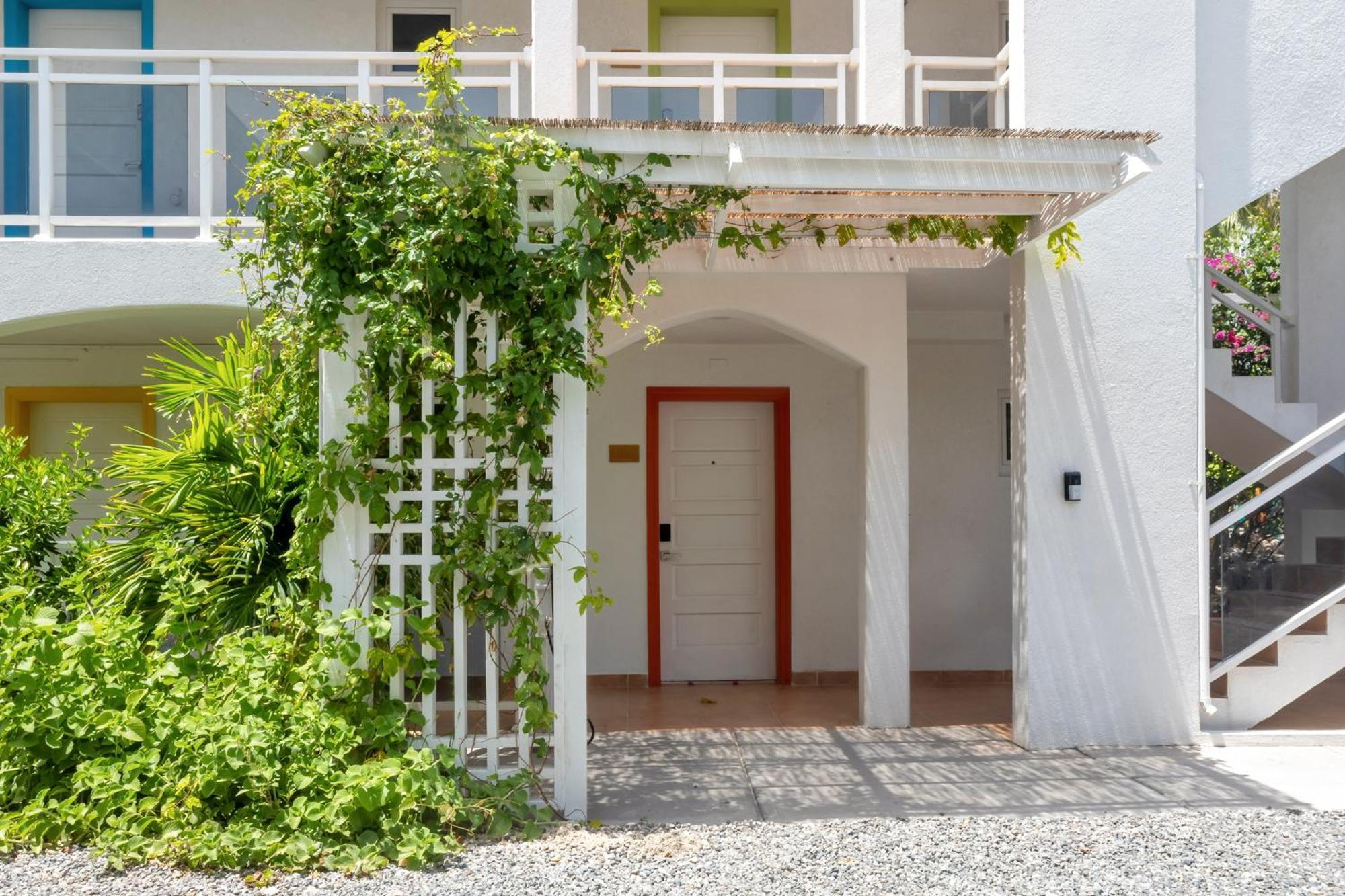 Maho Beach House - Petite Studio - Beach Access Exterior photo