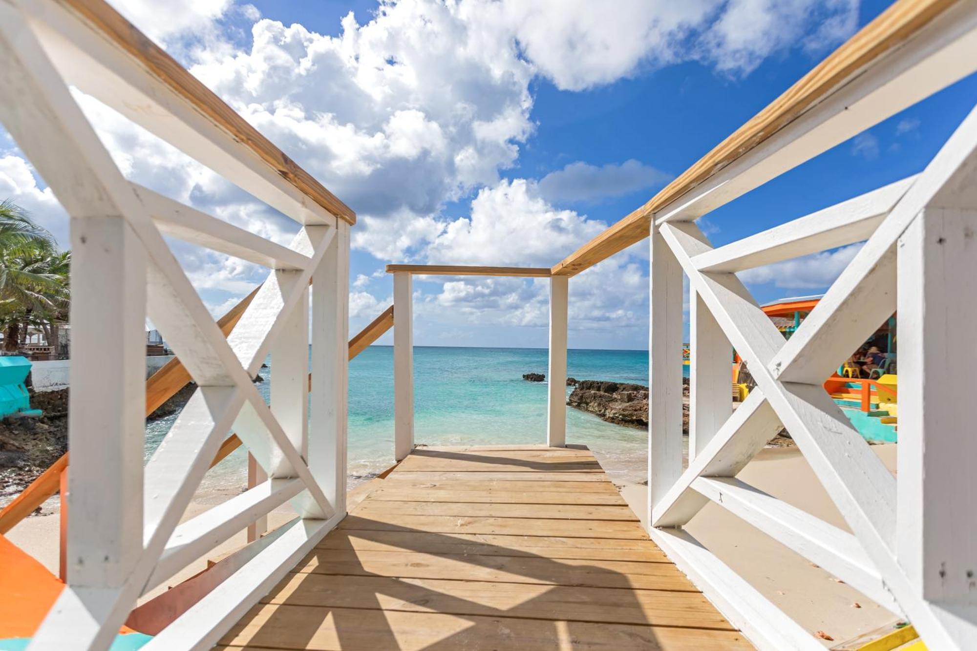 Maho Beach House - Petite Studio - Beach Access Exterior photo